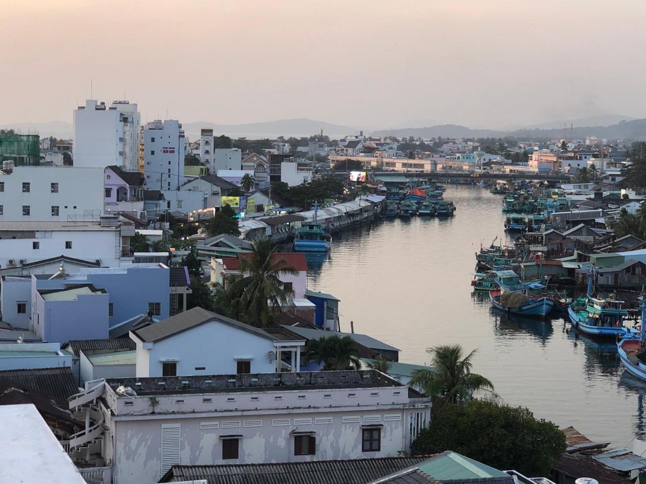 Khach San Tuyet Hien Hotell Phu Quoc Eksteriør bilde